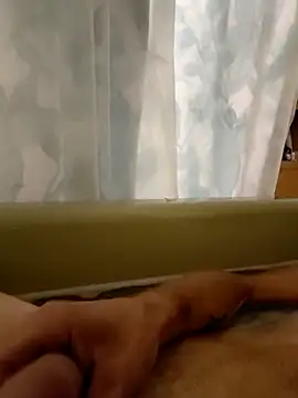 Hungwell1515 online show from 10.26.25