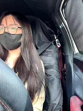 Linh 2004 online show from 09.19.25