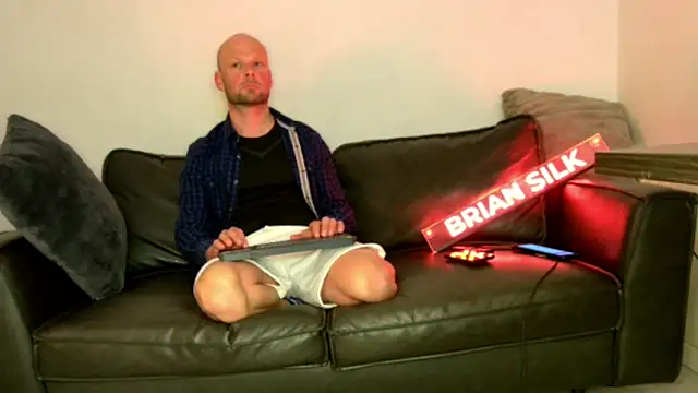 Snapshot of BRIANSILK77 chatting on 09.25.25 BRIANSILK77 online show from 09.25.25