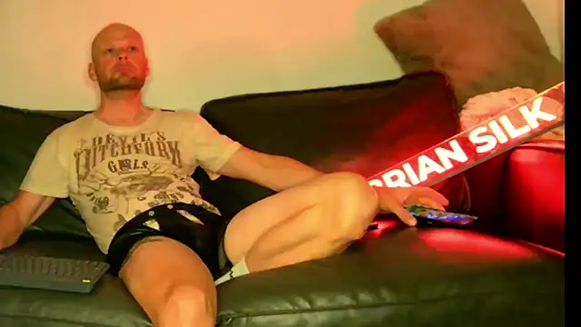 Snapshot of BRIANSILK77 chatting on 10.12.25 BRIANSILK77 online show from 10.12.25