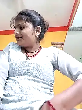 Hot mirchjii online show from 10.16.25