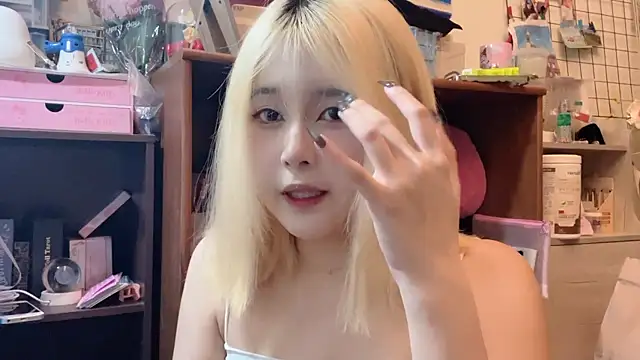 luna51888 online show from 10.02.25