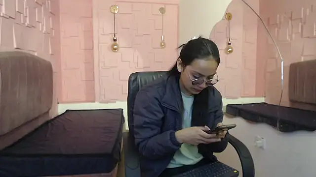 Snapshot of katalina07_1 chatting on 09.17.25 katalina07 1 online show from 09.17.25