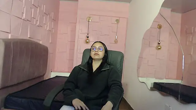 Snapshot of katalina07_1 chatting on 09.20.25 katalina07 1 online show from 09.20.25