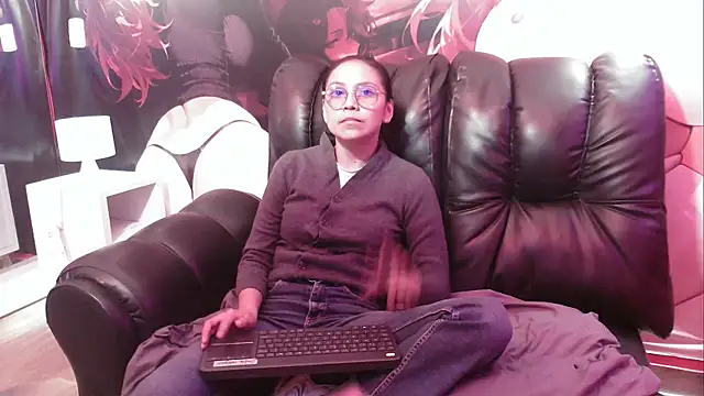 Snapshot of katalina07_1 chatting on 09.26.25 katalina07 1 online show from 09.26.25