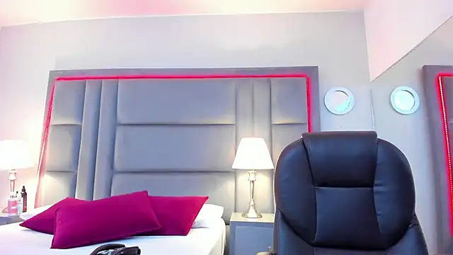 GabyMoreau online show from 04.08.26