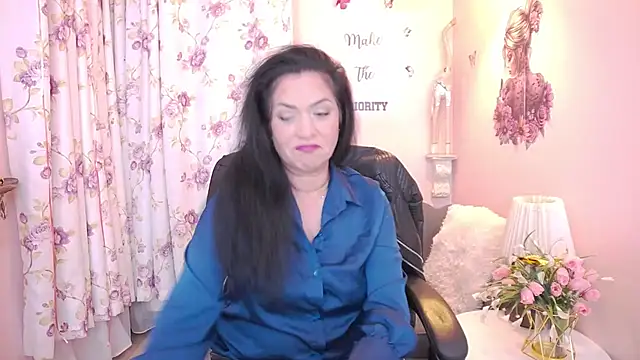 Snapshot of MyLovOne chatting on 02.16.26 MyLovOne online show from 02.16.26