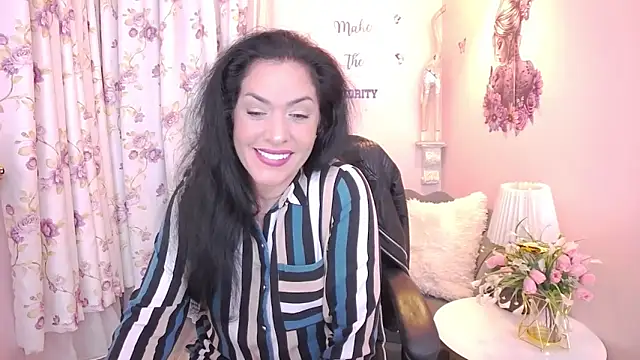 Snapshot of MyLovOne chatting on 02.24.26 MyLovOne online show from 02.24.26