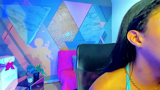 Snapshot of keytinthomson_ chatting on 10.27.25 keytinthomson  online show from 10.27.25