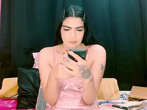 Snapshot of _crystal23_ chatting on 09.14.25  crystal23  online show from 09.14.25