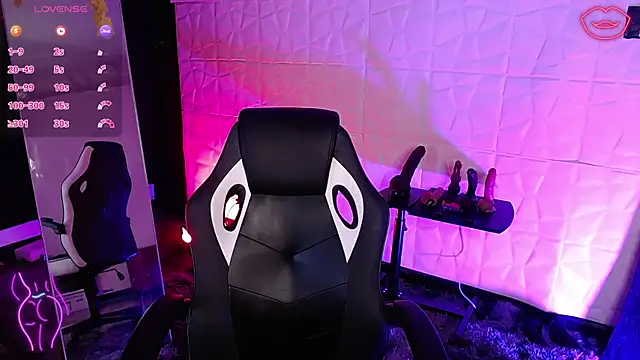 Snapshot of violetjane chatting on 09.13.25 violetjane online show from 09.13.25