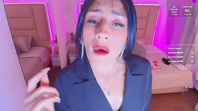 tiffany wine online show from 10.16.25