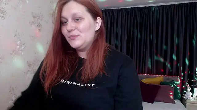 Snapshot of Alisawoods_ chatting on 10.24.25 Alisawoods  online show from 10.24.25