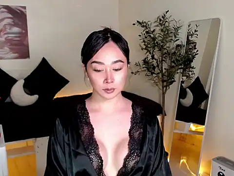 Ms yhanna online show from 05.05.26