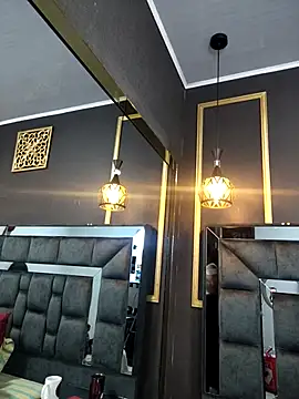 Aniajoness  online show from 11.21.25