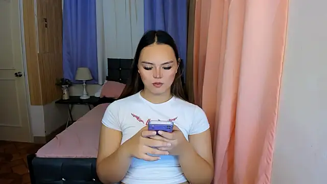 Snapshot of ameliamaureen chatting on 05.31.26 ameliamaureen online show from 05.31.26