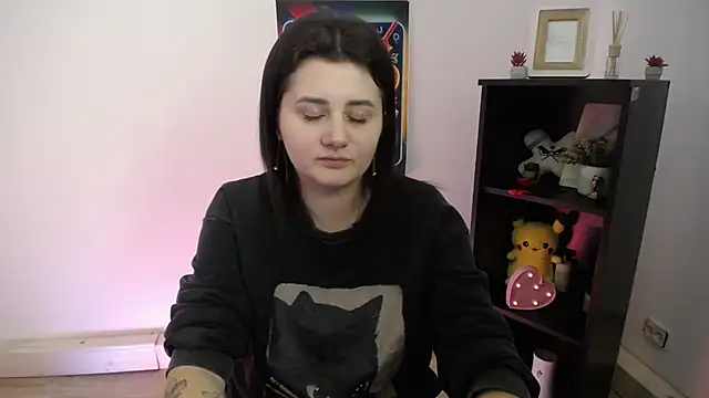 Snapshot of Katrin_kiss_ chatting on 10.28.25 Katrin kiss  online show from 10.28.25