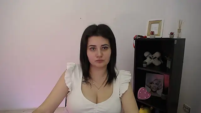 Katrin kiss  online show from 12.22.25