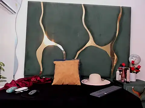 perlaasm online show from 10.15.25