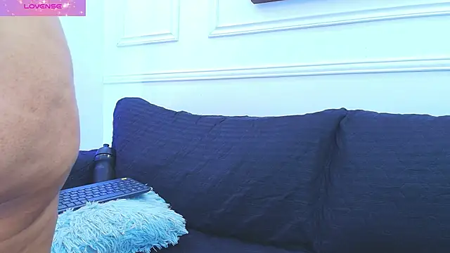 Daisy Price online show from 11.26.25