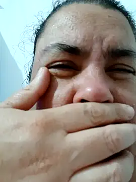 yaneth  online show from 10.16.25