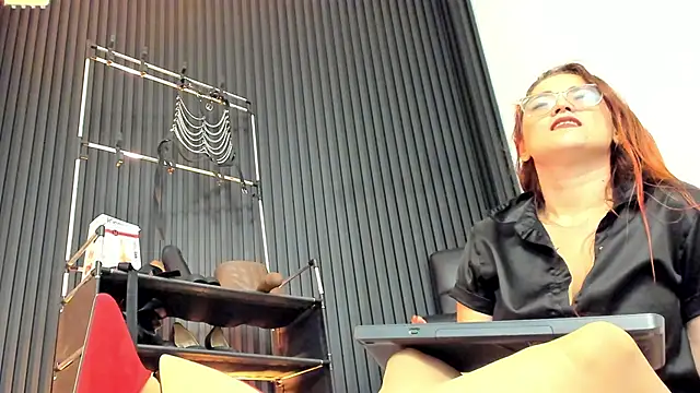 MissKathyfox online show from 11.10.25