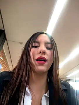 Snapshot of Katie_rawwww chatting on 11.04.25 Katie rawwww online show from 11.04.25