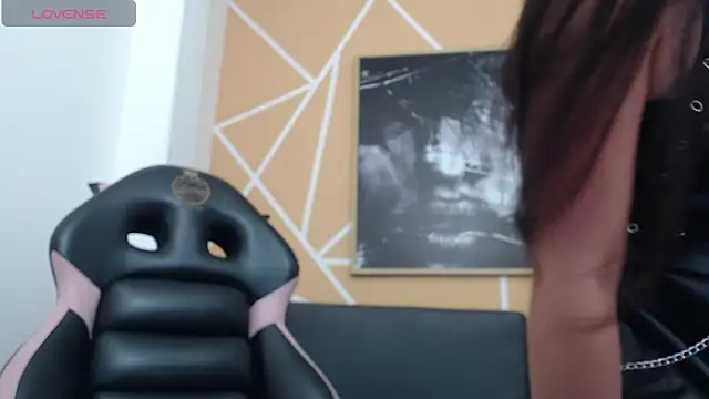 olivia russo  online show from 10.19.25