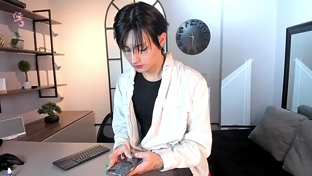  ANGELL DUSTT  online show from 10.18.25