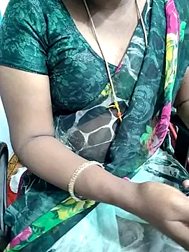 Snapshot of lolida69thamil chatting on 10.05.25 lolida69thamil online show from 10.05.25