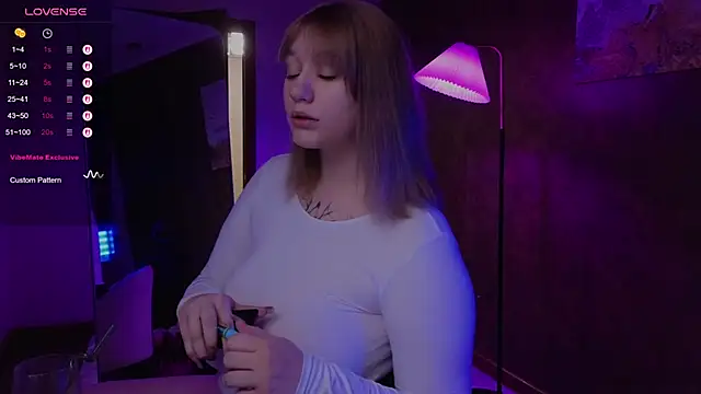 Morvelyn online show from 10.14.25