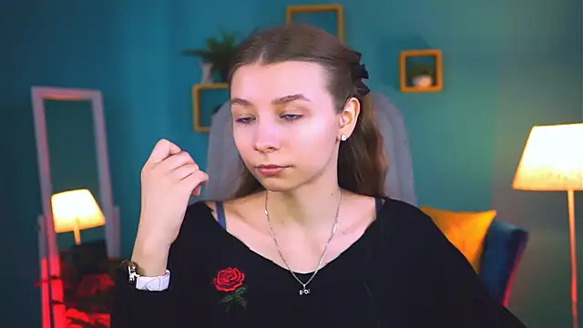 JulieDaniel online show from 10.07.25