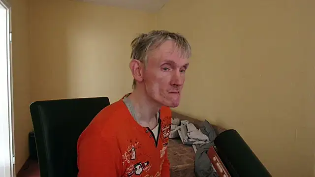 Snapshot of k74robert chatting on 02.08.26 k74robert online show from 02.08.26