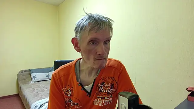 Snapshot of k74robert chatting on 02.13.26 k74robert online show from 02.13.26