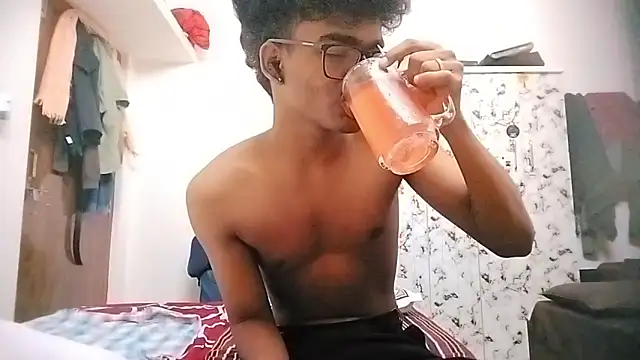 Snapshot of Rahulisagoodguy chatting on 09.25.25 Rahulisagoodguy online show from 09.25.25