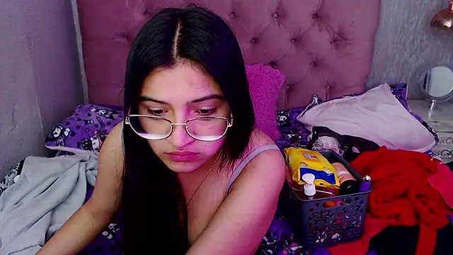 laurenelove online show from 09.10.25