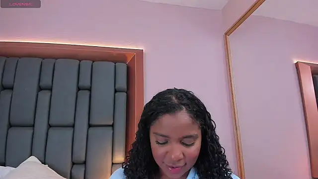 LisaMendez online show from 02.26.26