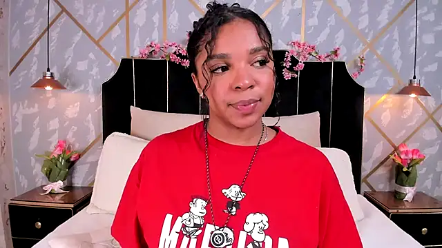 Snapshot of LisaMendez chatting on 05.02.26 LisaMendez online show from 05.02.26