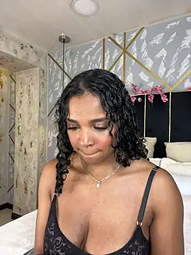 Snapshot of LisaMendez chatting on 05.07.26 LisaMendez online show from 05.07.26