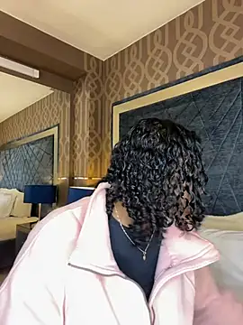 Snapshot of LisaMendez chatting on 06.19.26 LisaMendez online show from 06.19.26