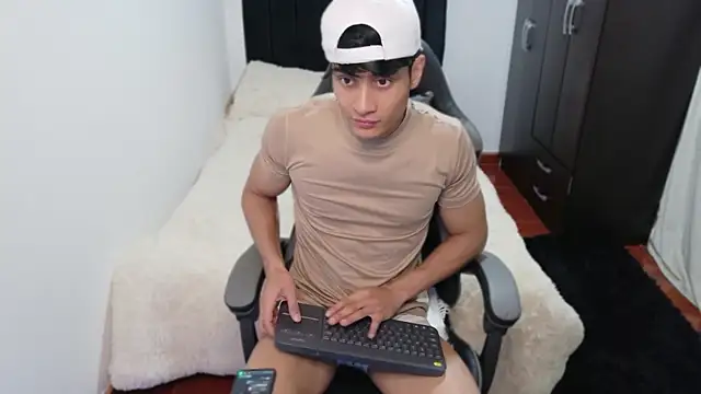 stylish men online show from 10.16.25