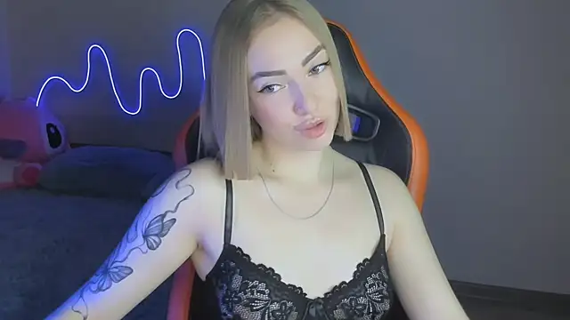 LaraKrein lk online show from 11.21.25