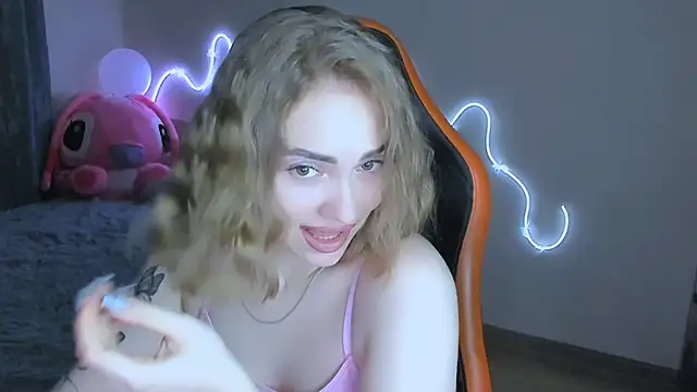 LaraKrein lk online show from 02.13.26