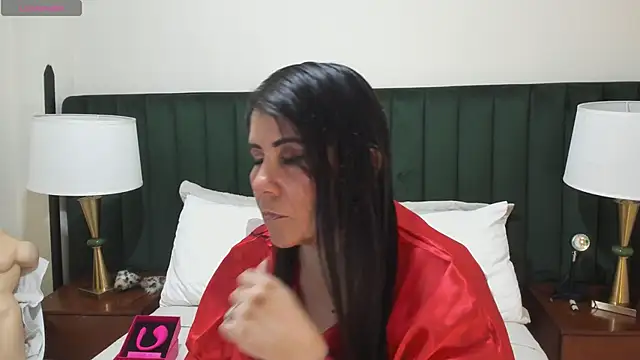 kiraGeiner online show from 09.16.25