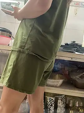 sharon-Hanna online show from 12.17.25