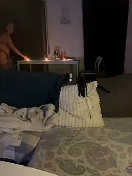 MiaBabyX online show from 11.28.25