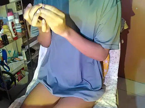 Snapshot of skinny_gracie chatting on 10.12.25 skinny gracie online show from 10.12.25