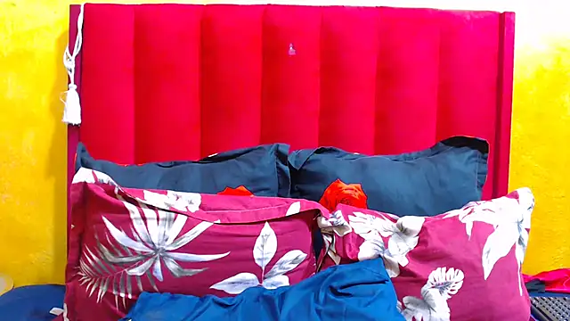 Snapshot of Candycrush2555 chatting on 11.02.25 Candycrush2555 online show from 11.02.25