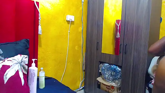 Snapshot of Candycrush2555 chatting on 11.19.25 Candycrush2555 online show from 11.19.25