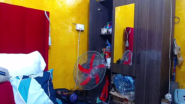 Snapshot of Candycrush2555 chatting on 11.24.25 Candycrush2555 online show from 11.24.25